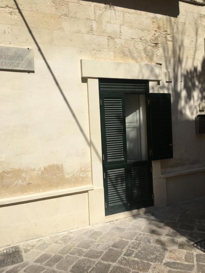 לינה וארוחת בוקר לצ'ה Lo Scrigno Barocco מראה חיצוני תמונה